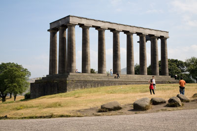 Edinburgh: National Monument auf dem Calton Hill
